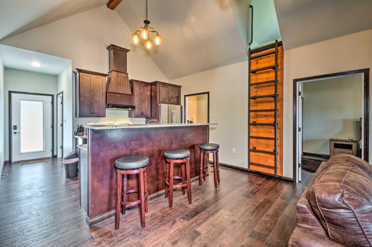 Tranquility Lake Getaway With Hot Tub On 27 Acres! Columbia Exterior photo